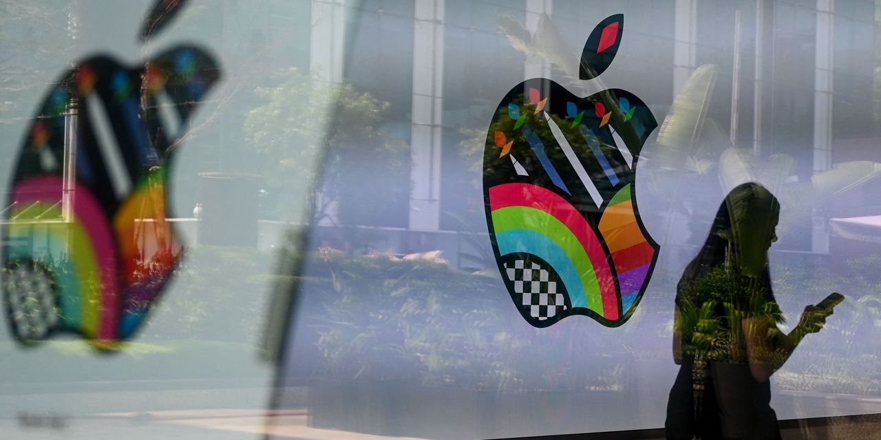Apple's Legal Battle Against Former Employee Over Confidential Leaks