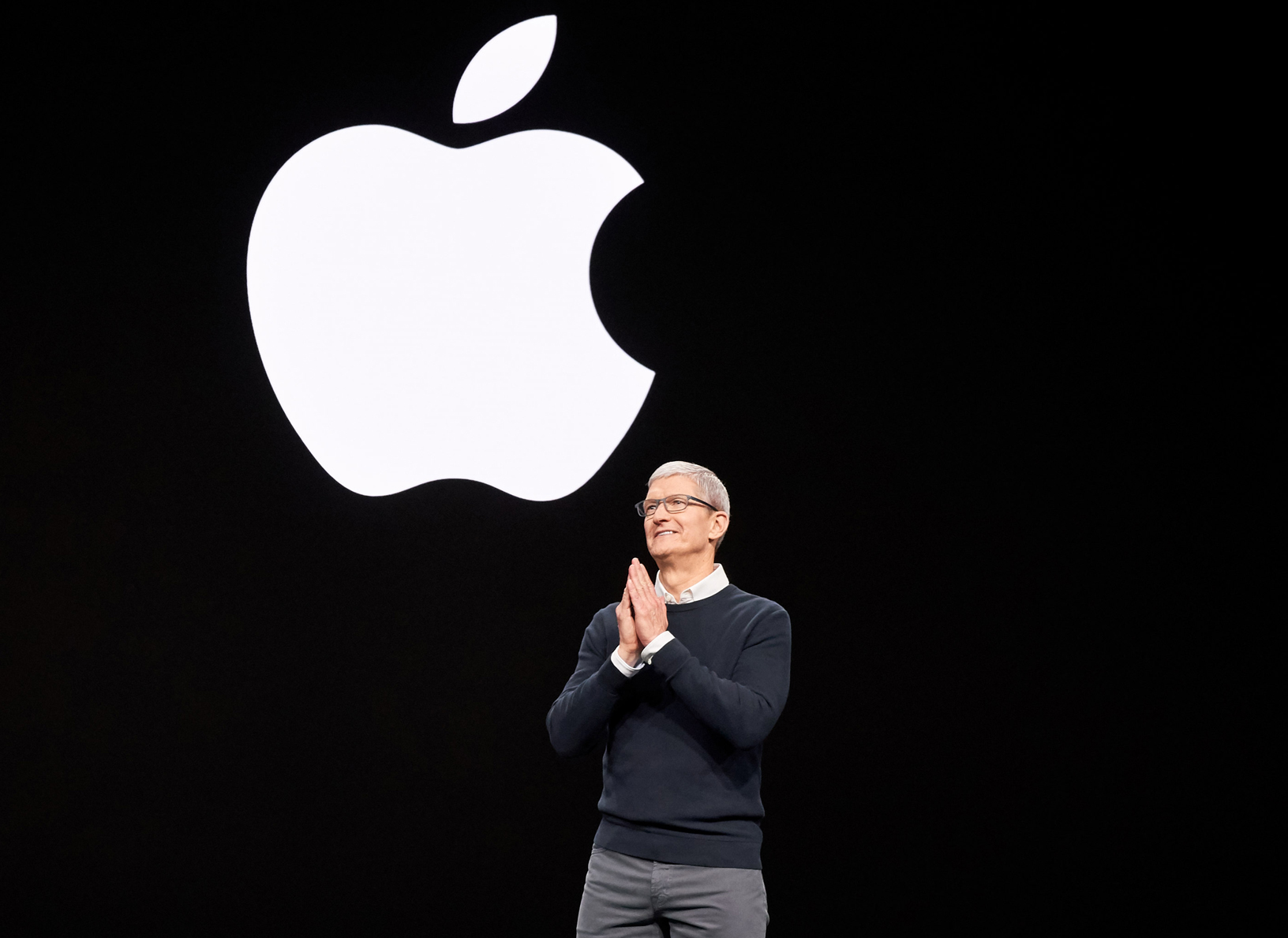 Apple Shifts Focus to More Affordable Vision Model Amidst Cost Reduction Challenges