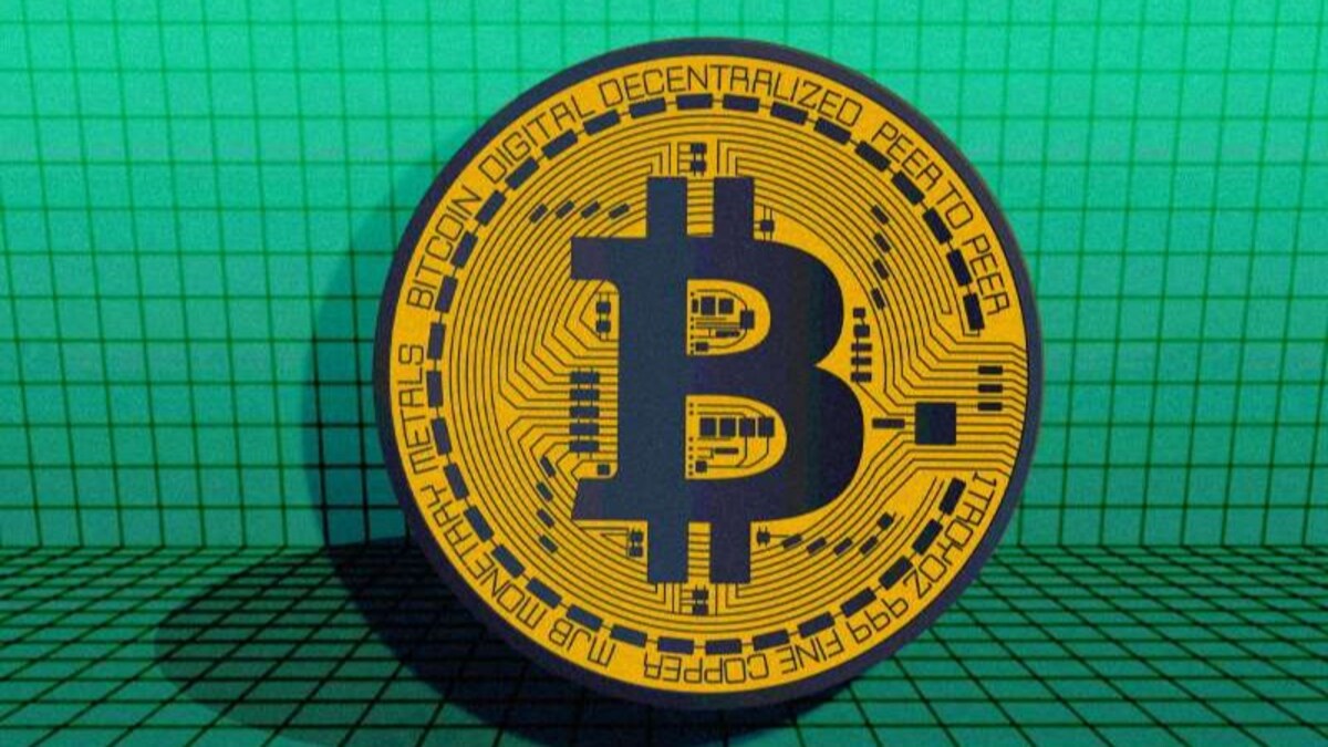 Bitcoin Hits $60,000 Amidst Political Turmoil and Economic Warnings